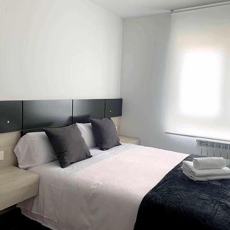 Ramon Y Cajal Suites De Luxe Леон Екстериор снимка