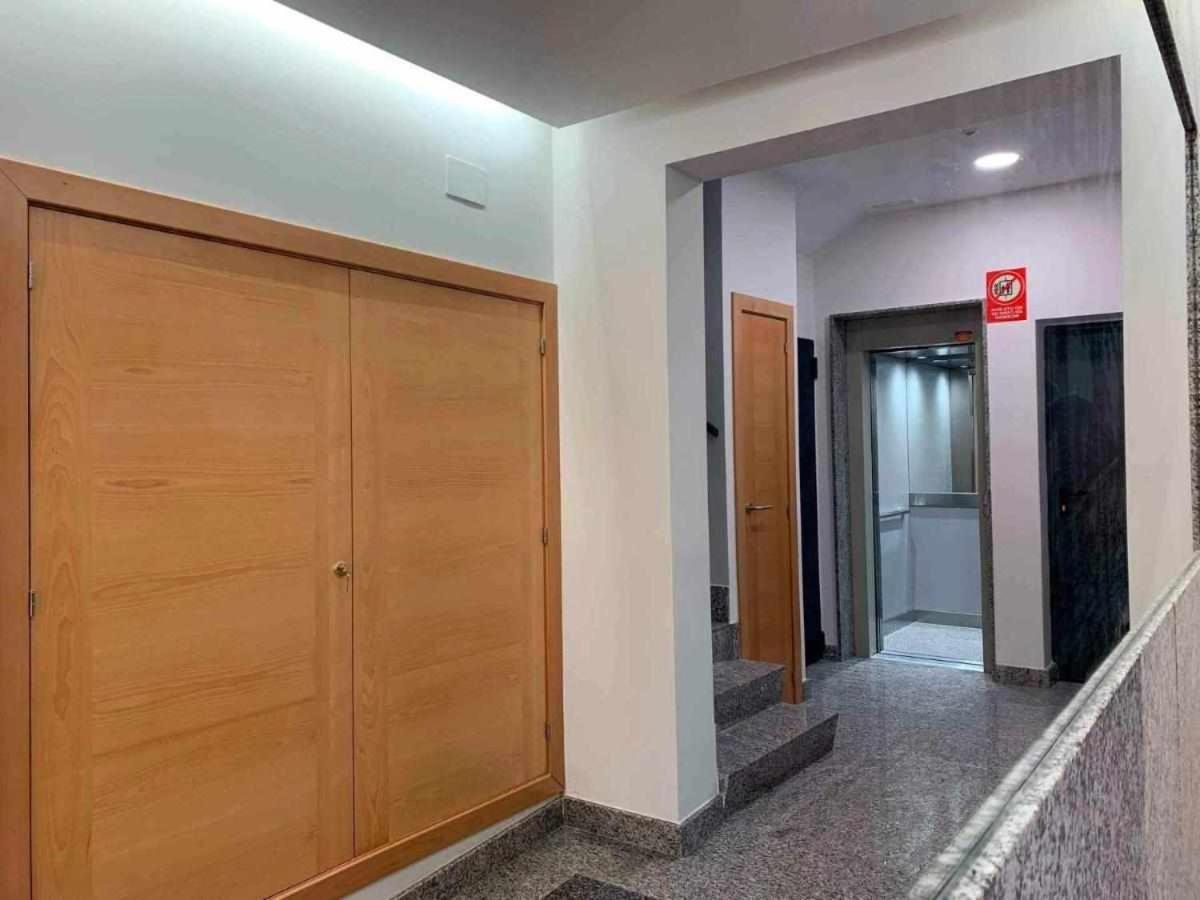 Ramon Y Cajal Suites De Luxe Леон Екстериор снимка