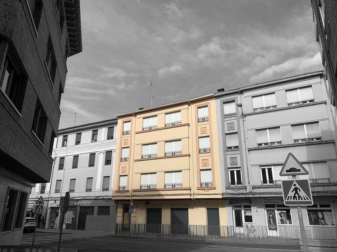 Ramon Y Cajal Suites De Luxe Леон Екстериор снимка