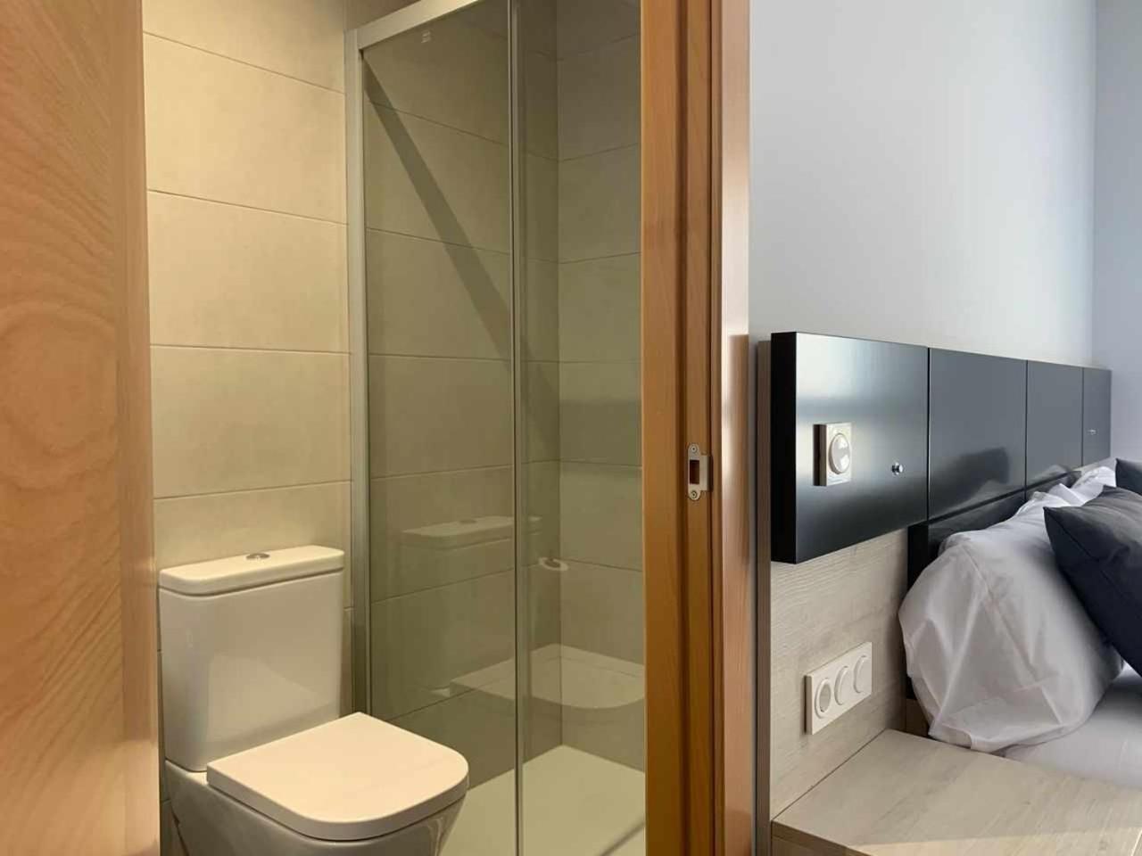 Ramon Y Cajal Suites De Luxe Леон Екстериор снимка