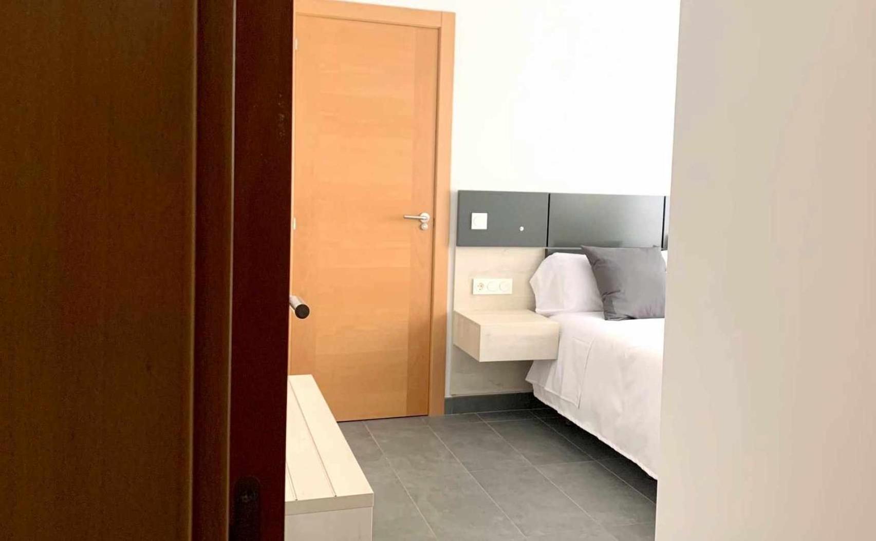 Ramon Y Cajal Suites De Luxe Леон Екстериор снимка