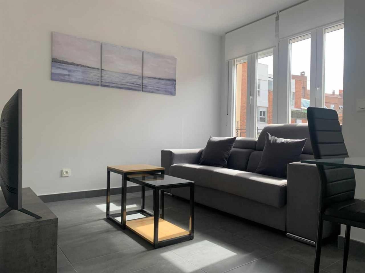Ramon Y Cajal Suites De Luxe Леон Екстериор снимка