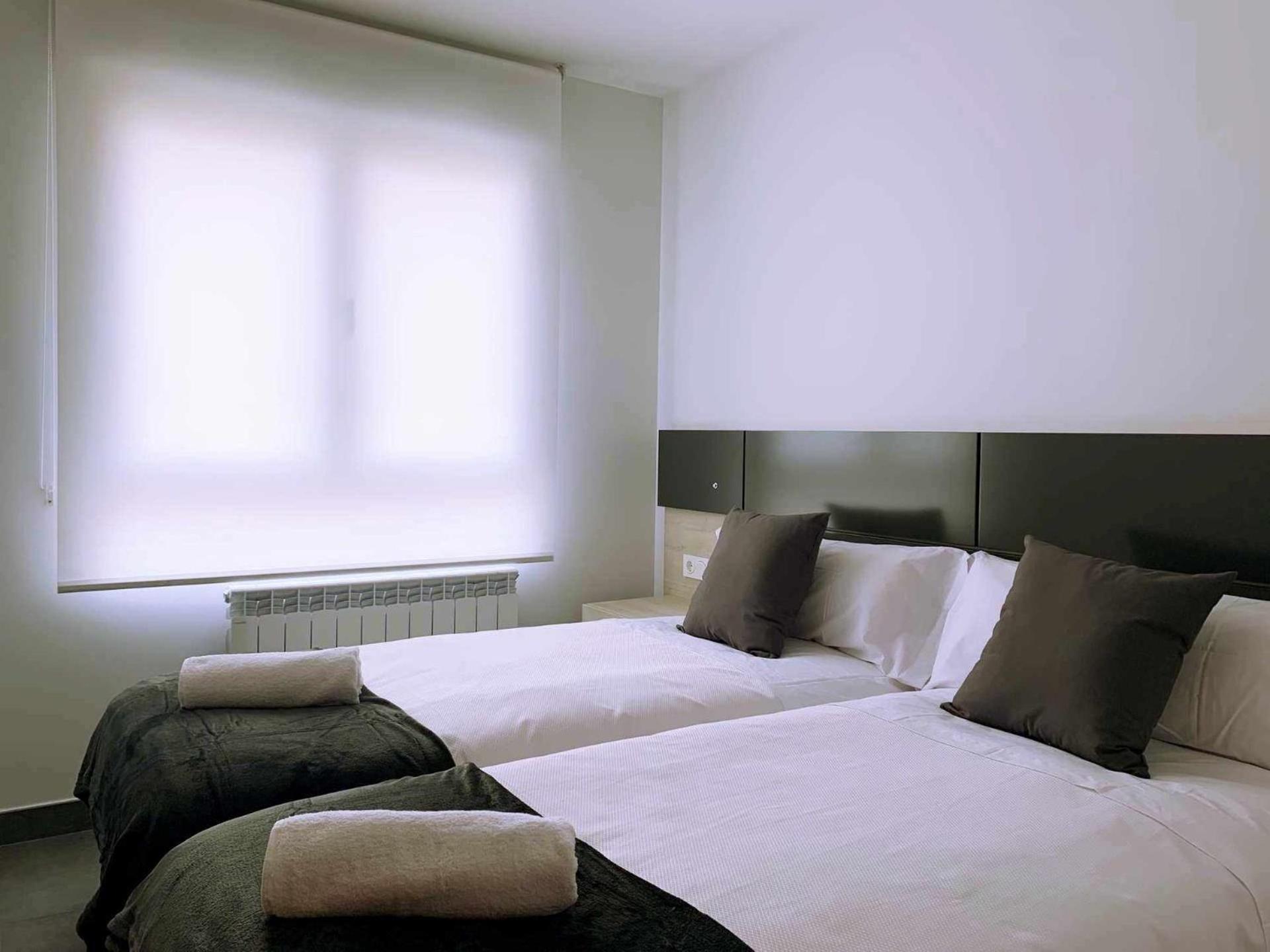 Ramon Y Cajal Suites De Luxe Леон Екстериор снимка